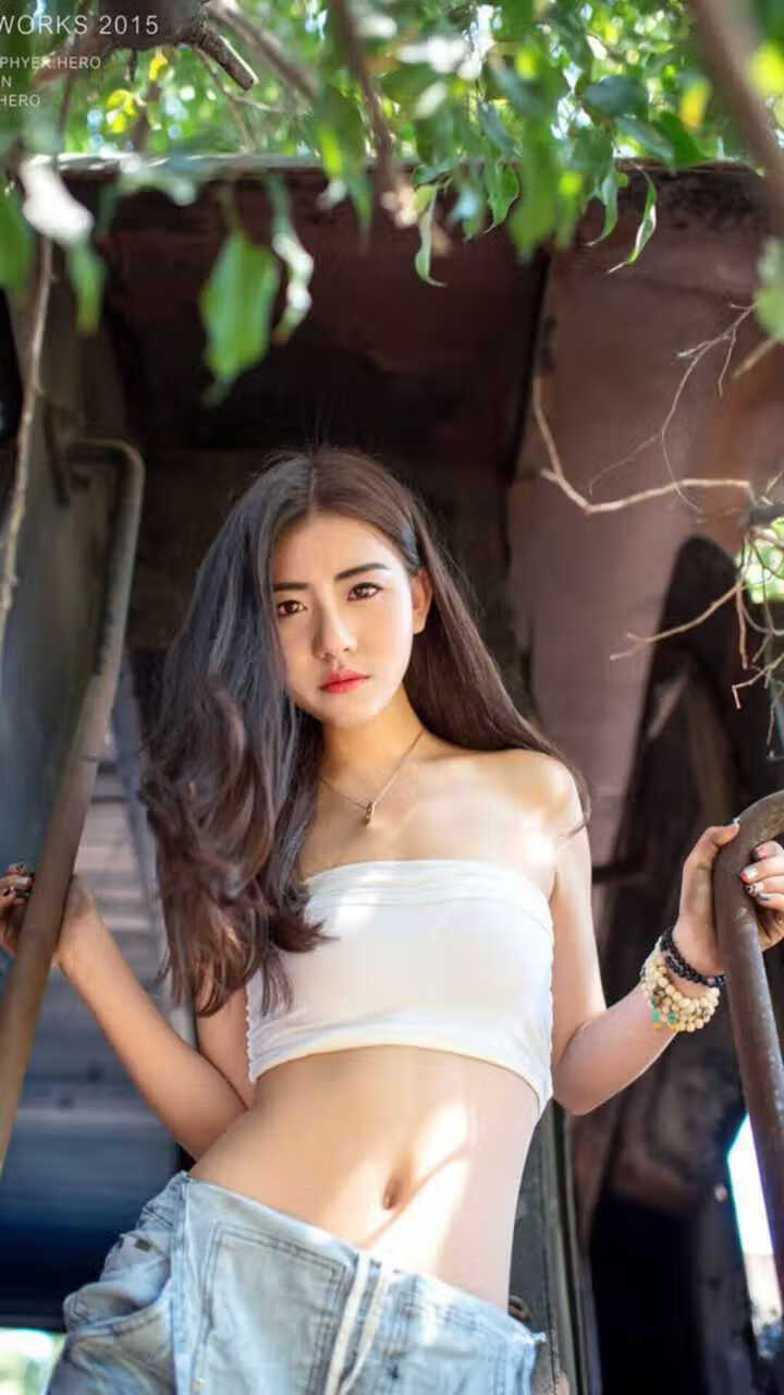 特色篮球慢跑赛在城市公园掀起热潮，倡导健康生活方式，篮球专项跑篮视频