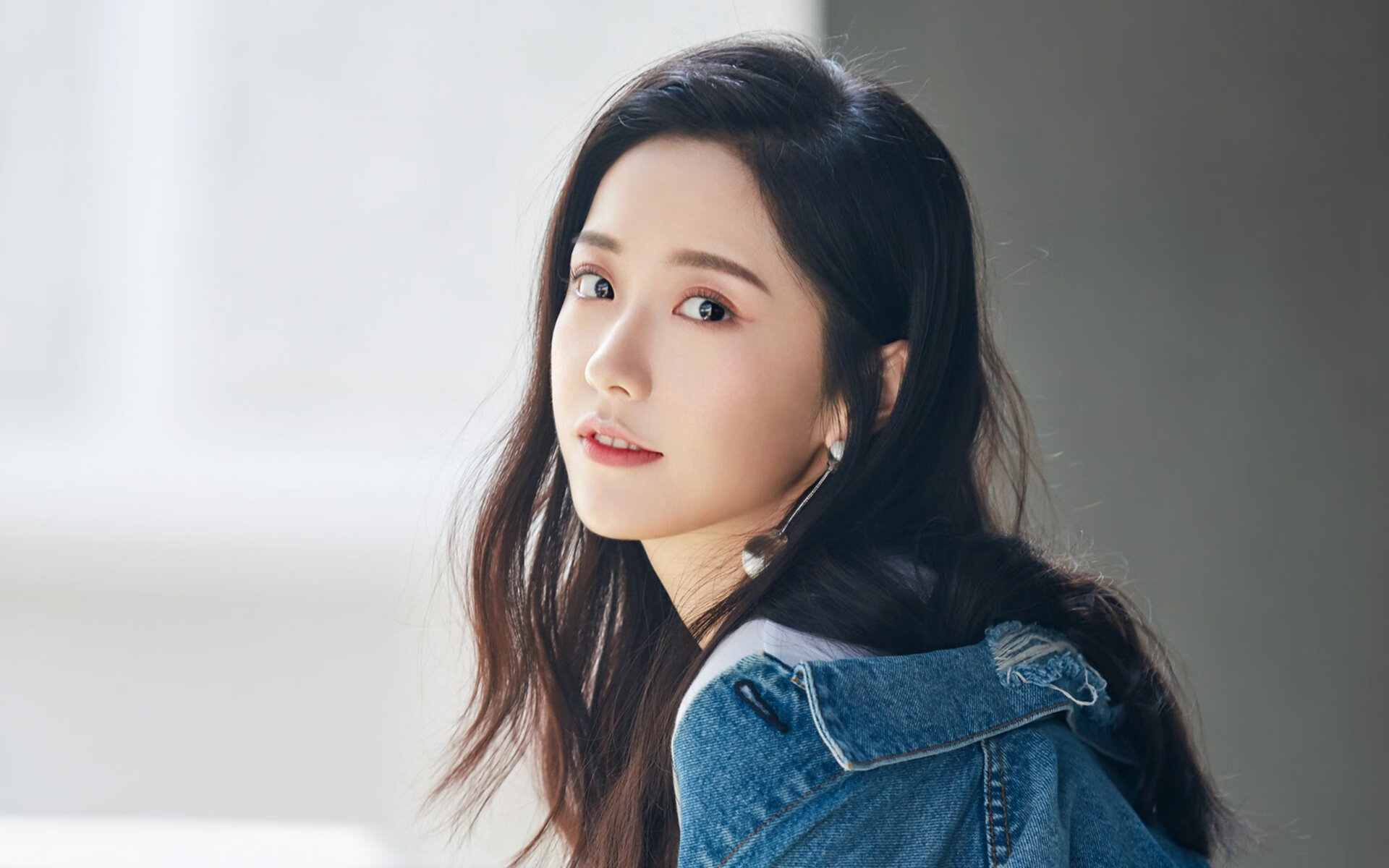 都市奇迹赛：在摩天大楼之间设置的高空网球挑战