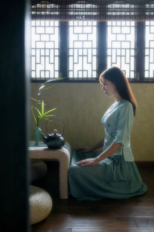 德甲密集赛程下球员体能管理与恢复策略探索，德甲联赛特性